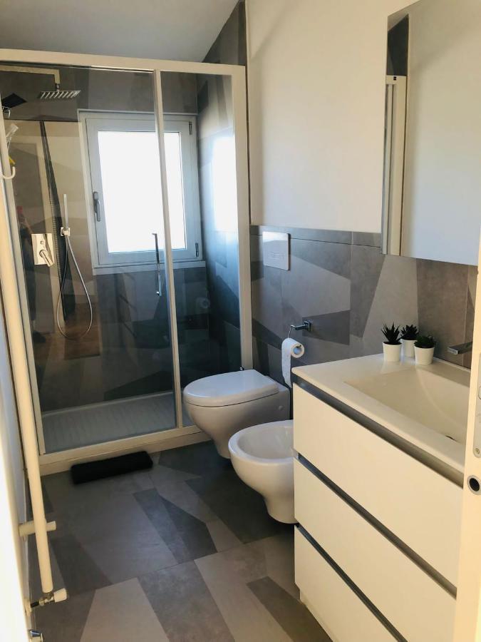Sunrise Beach House - Sea View Apartman Montesilvano Marina Kültér fotó