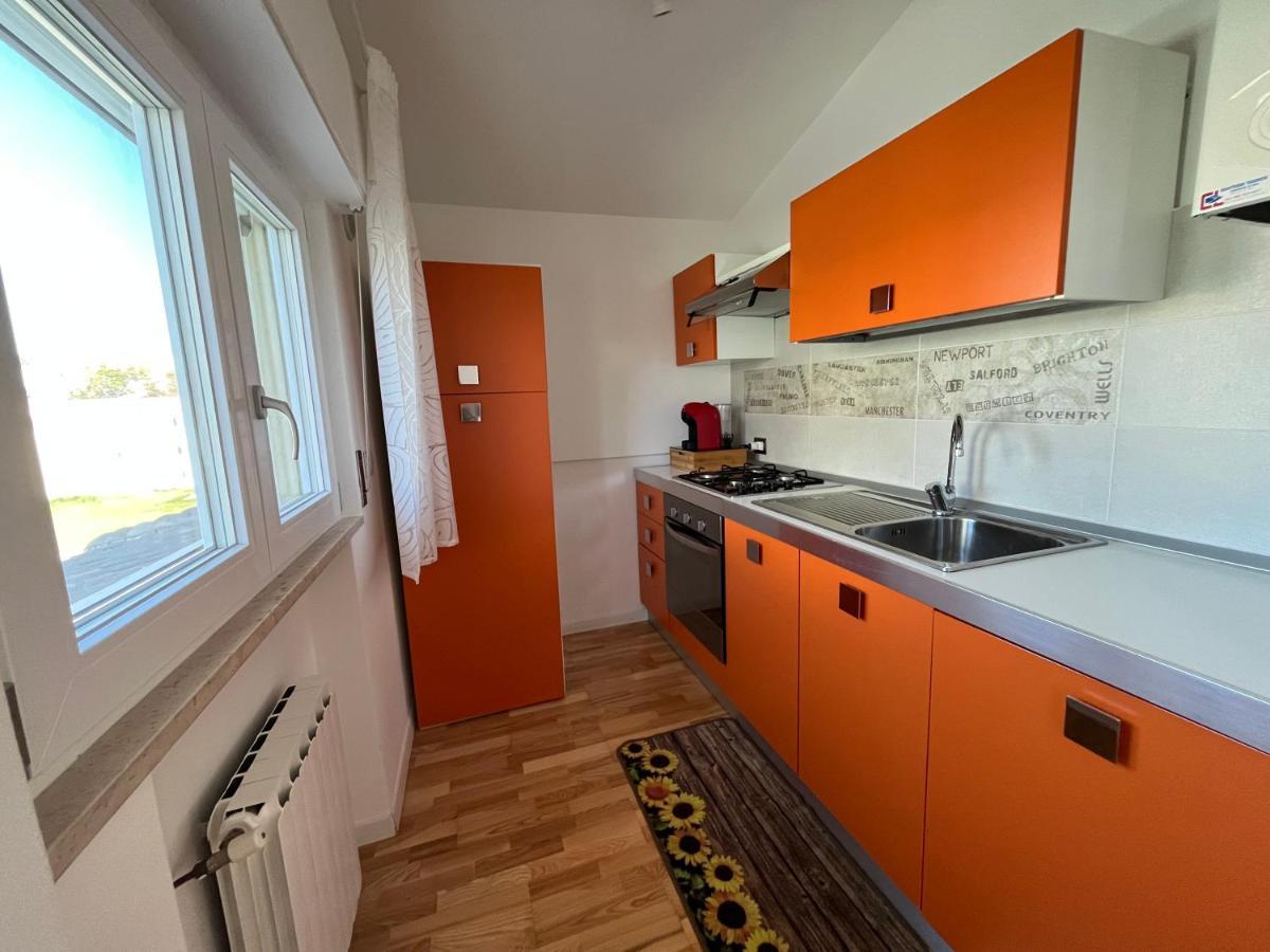 Sunrise Beach House - Sea View Apartman Montesilvano Marina Kültér fotó